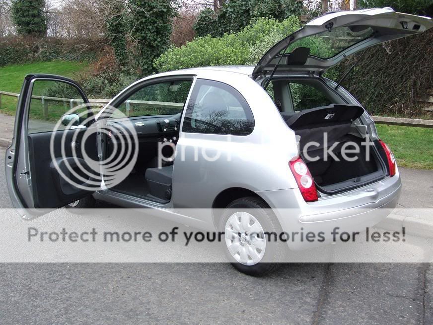 Nissan Micra 4 Sale (c) jetengine-7 left foot accelerator